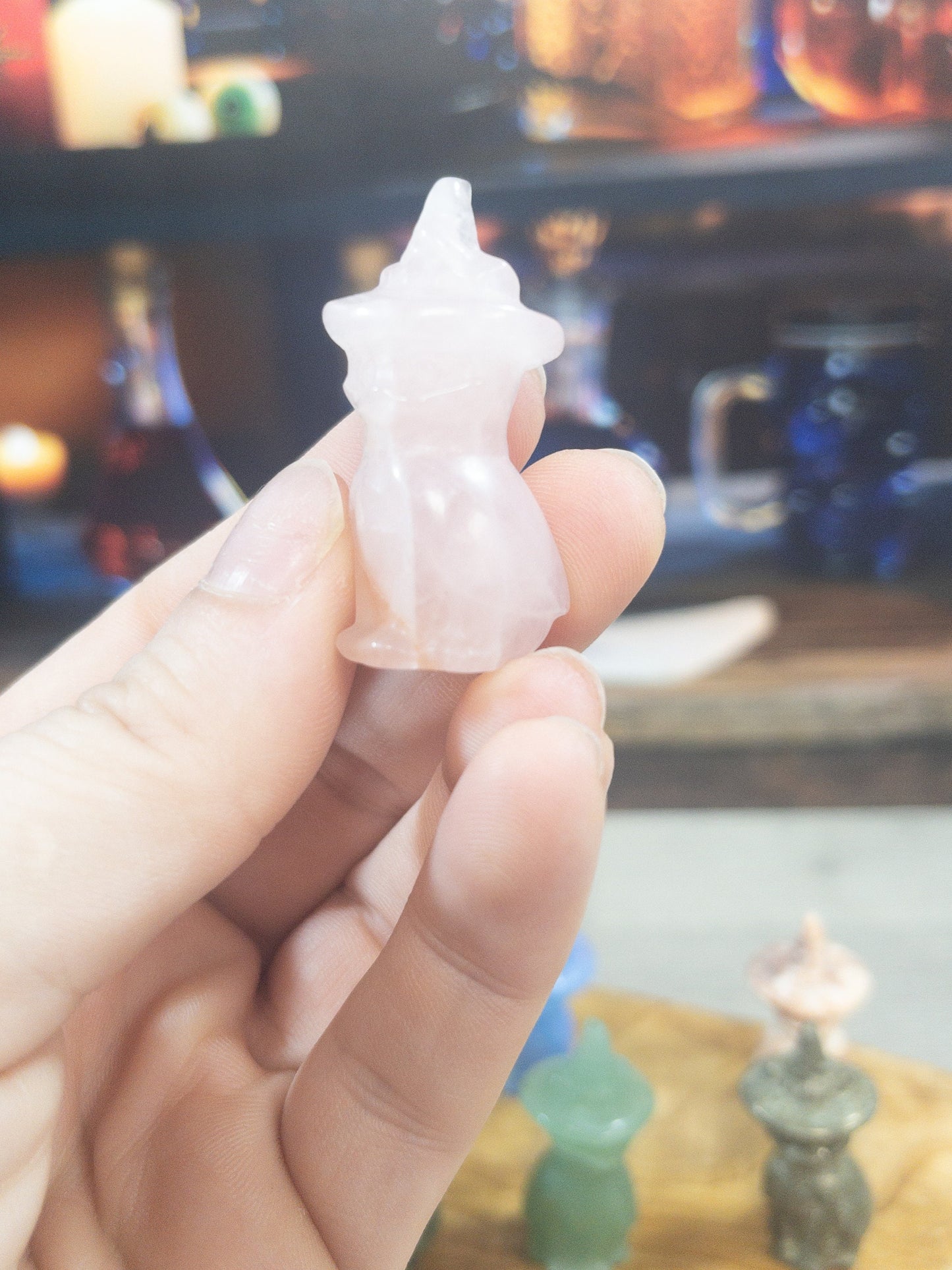 1 Mini cat with witch hat carving | Halloween carvings