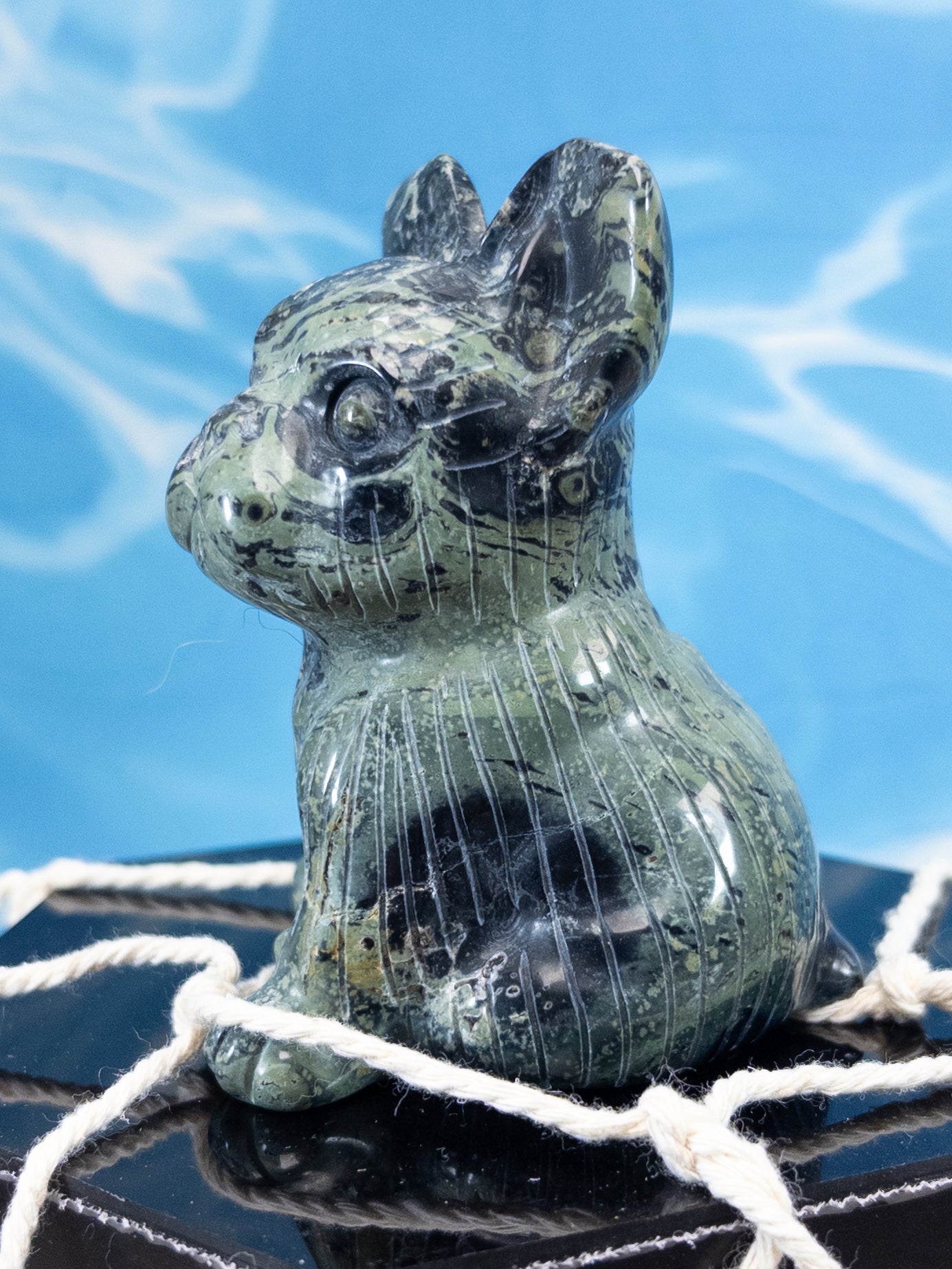 Kambamba Jasper French Bulldog Carving