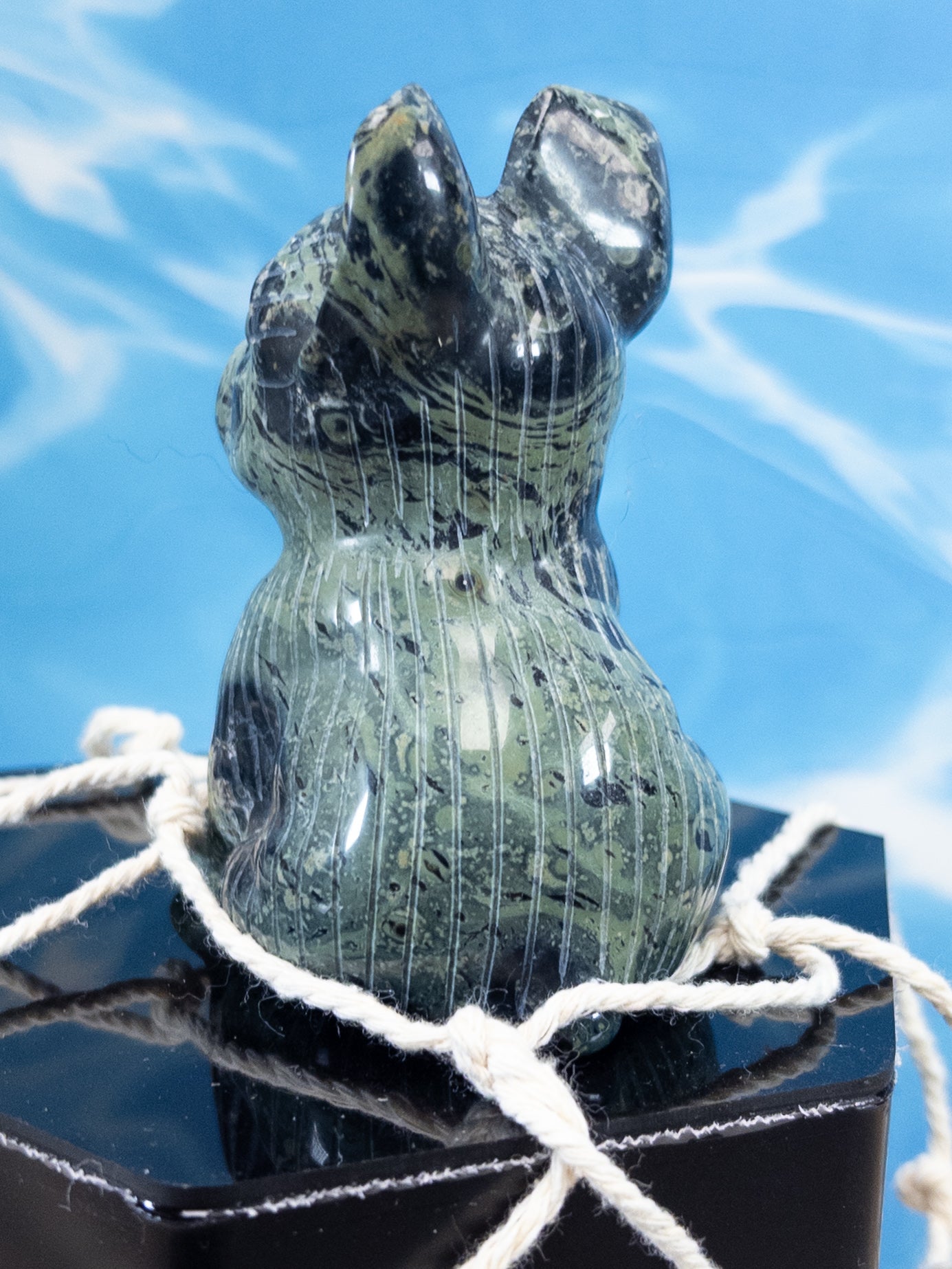 Kambamba Jasper French Bulldog Carving