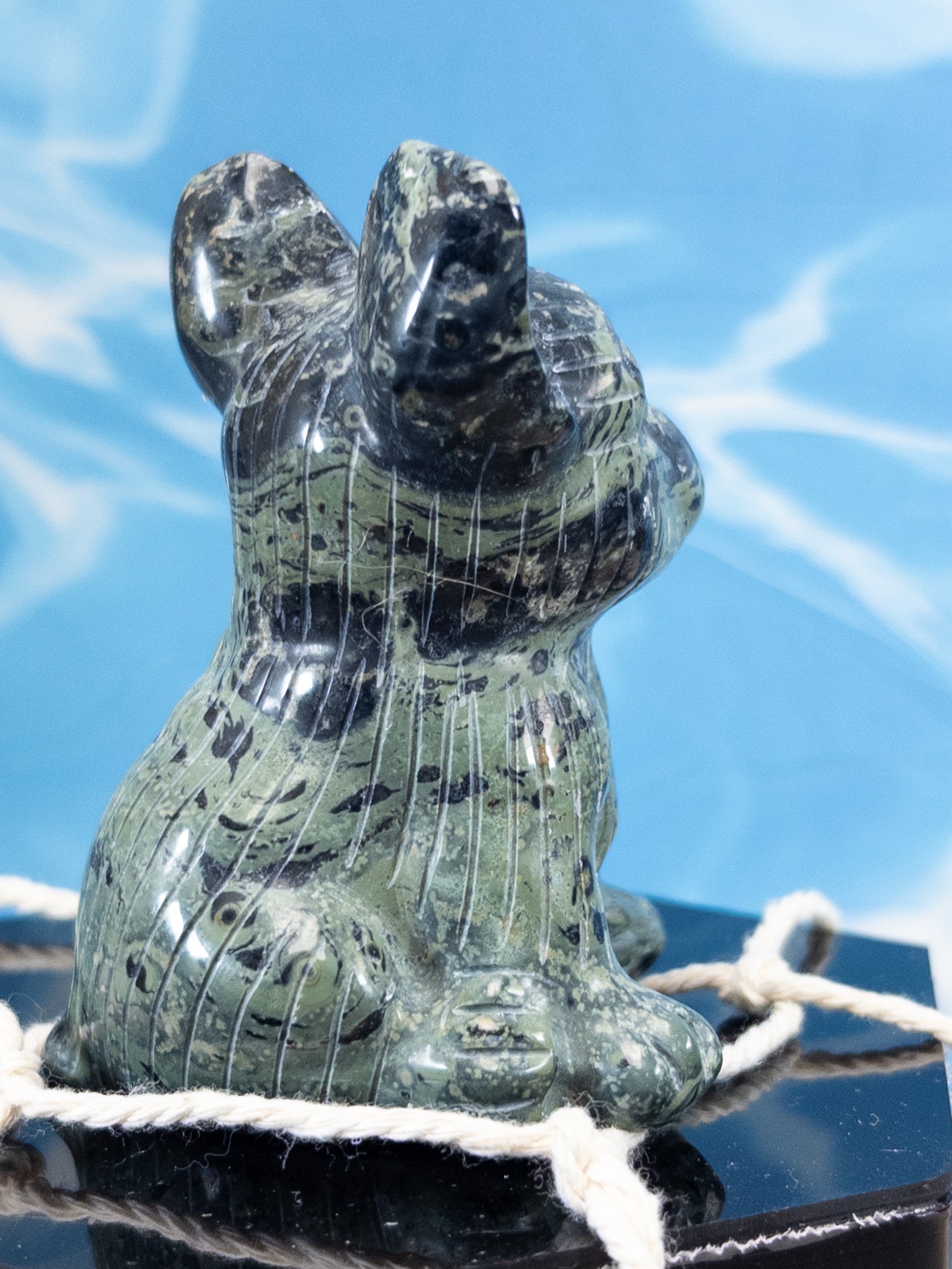 Kambamba Jasper French Bulldog Carving