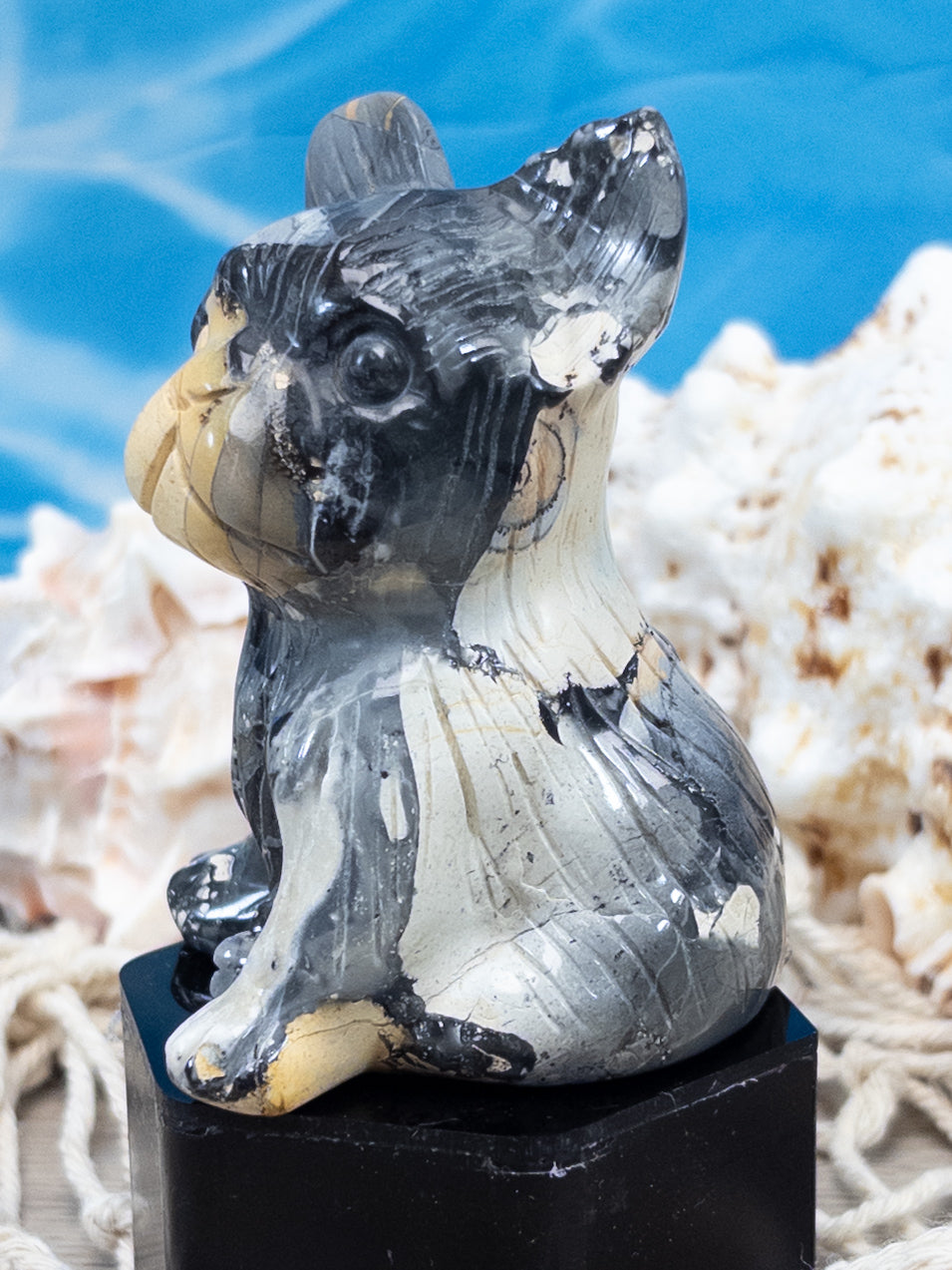 Maligano French Bulldog Carving