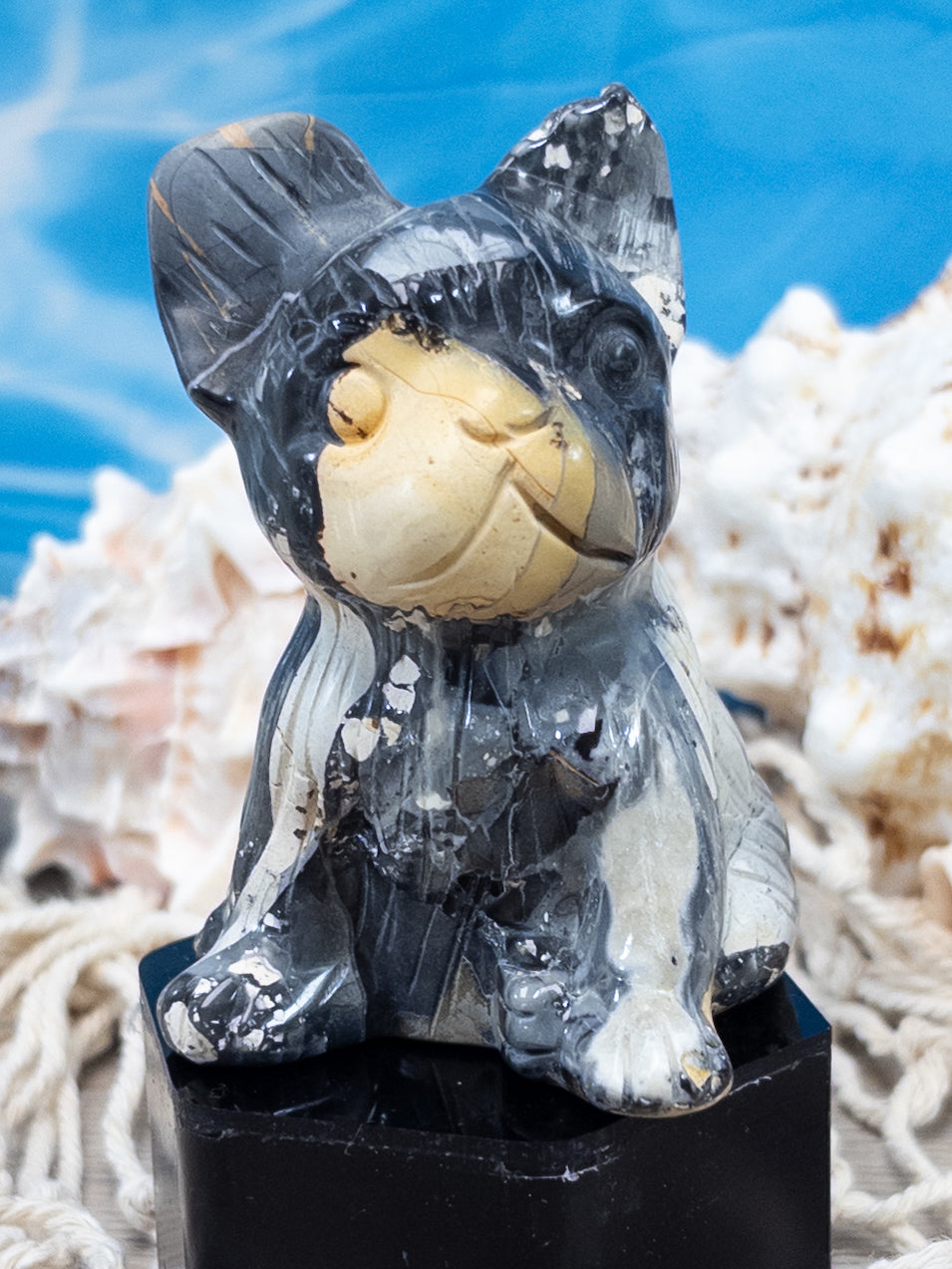 Maligano French Bulldog Carving