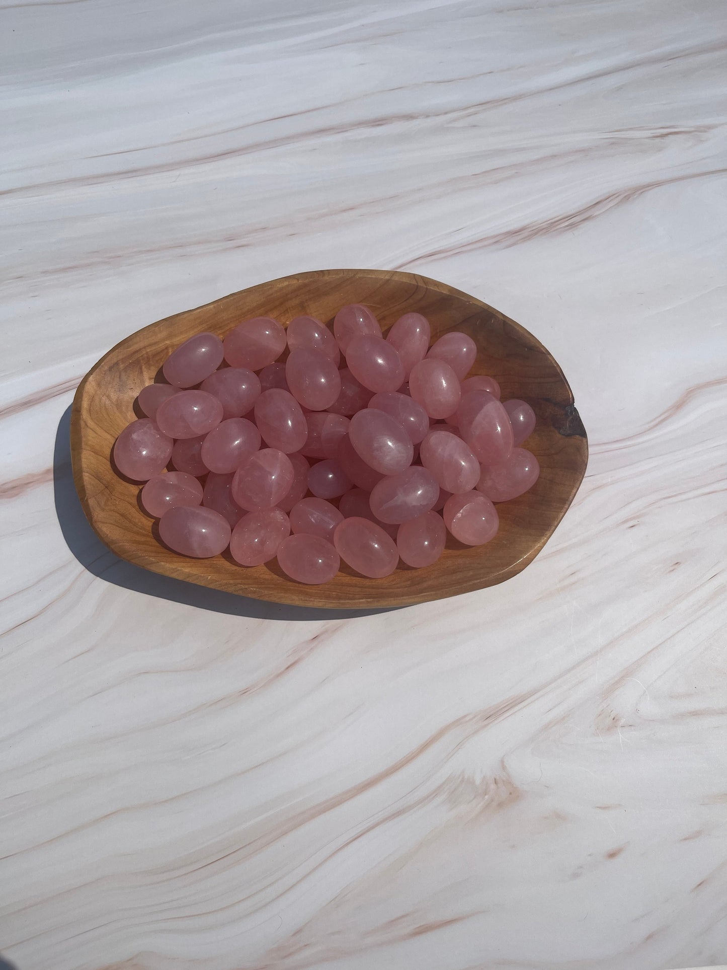 1 Dark Rose Quartz Tumbled Stone with Flash