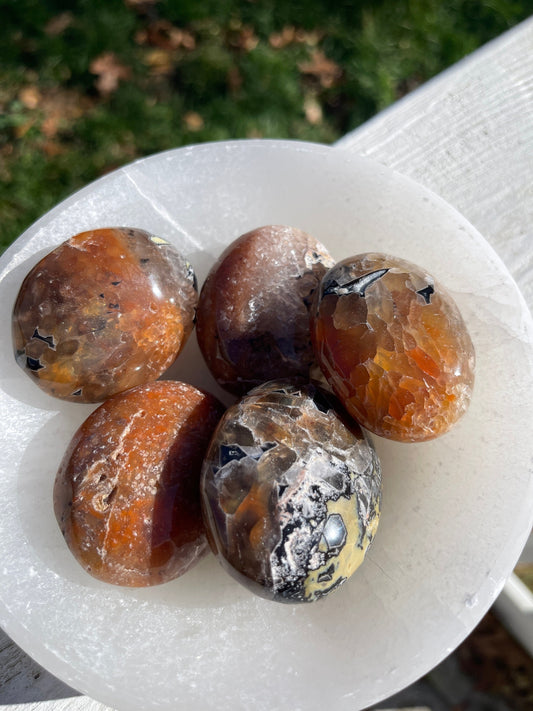 1 Mosaic chalcedony quartz palm stone