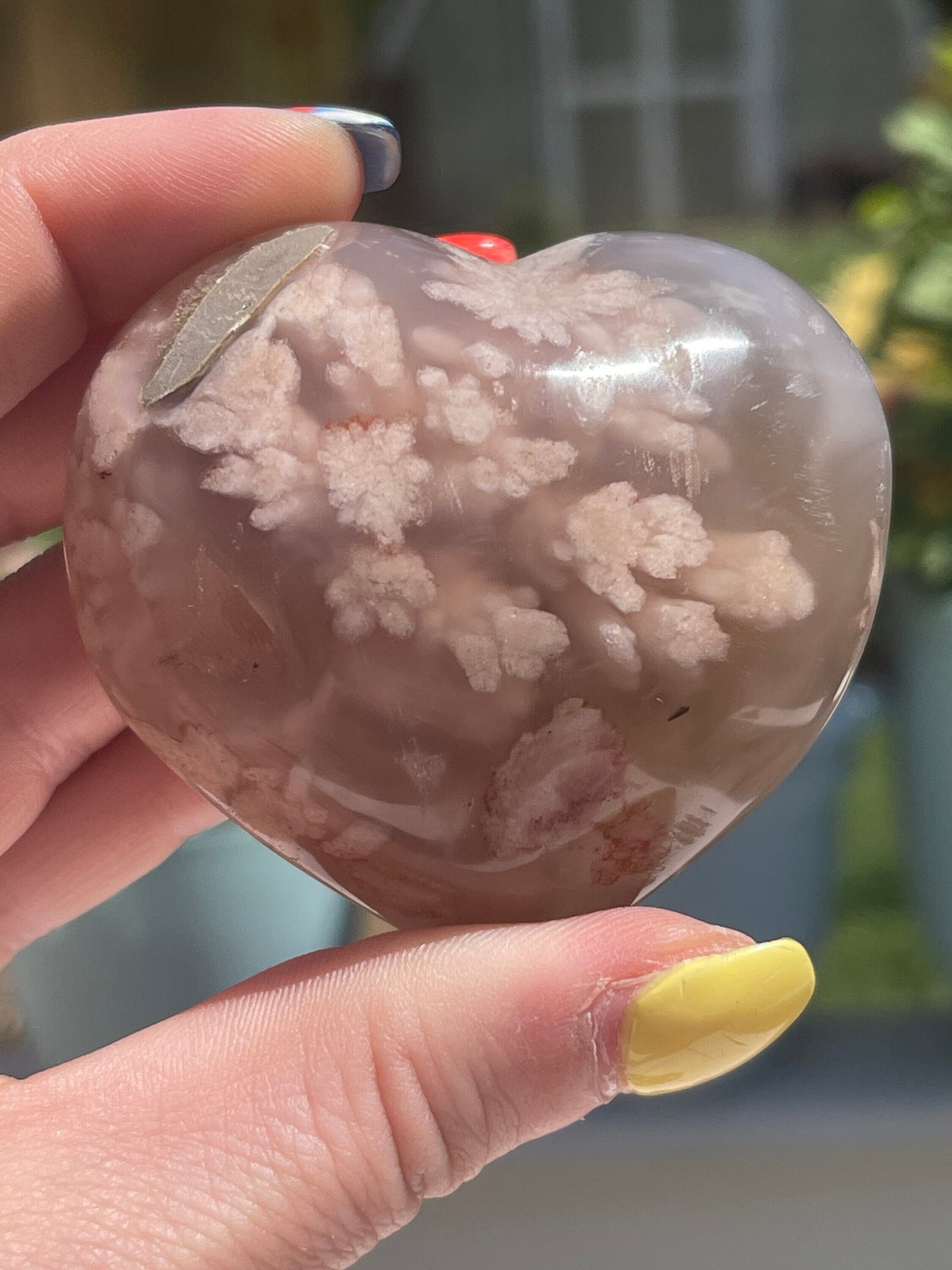 1 Flower agate heart palm stone