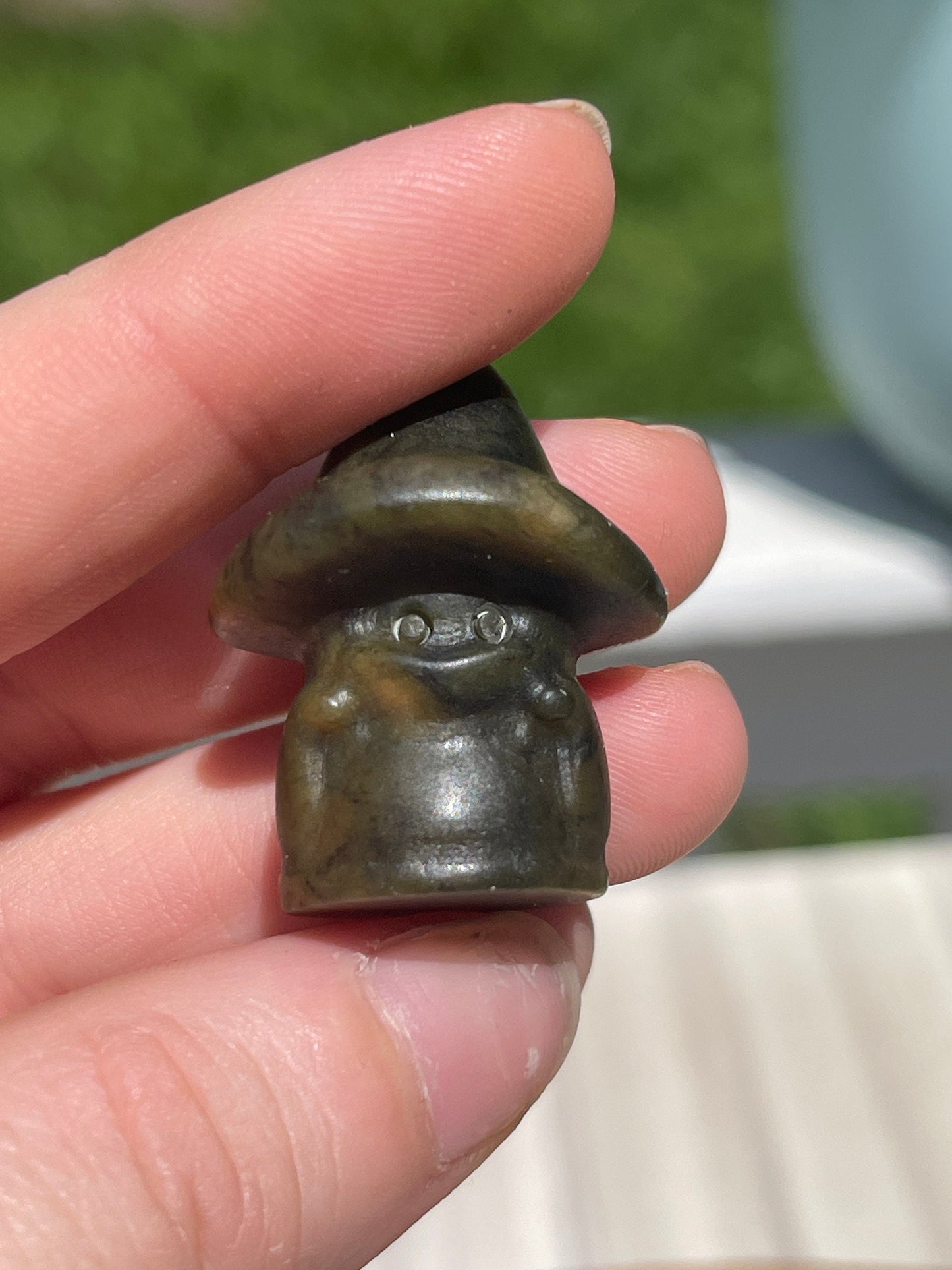 Mixed material mini wizard carving