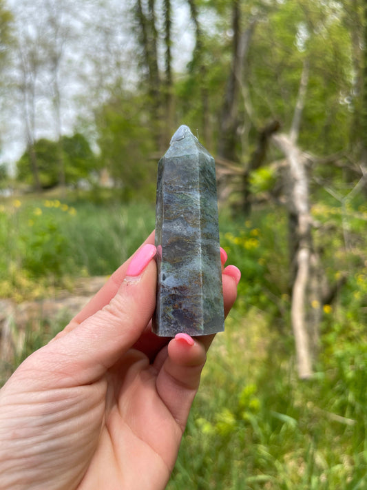 Moss Agate Tower: Crystal Point Gift (3.4in)
