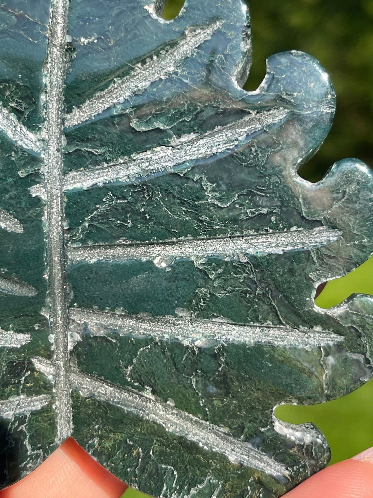 Moss Agate Crystal Leaf Carving