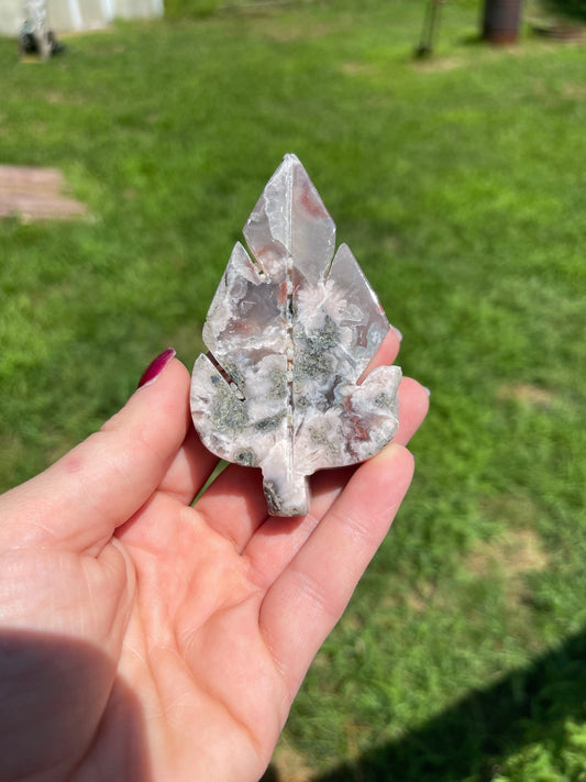 Flower Agate Leaf Carving with Druzy