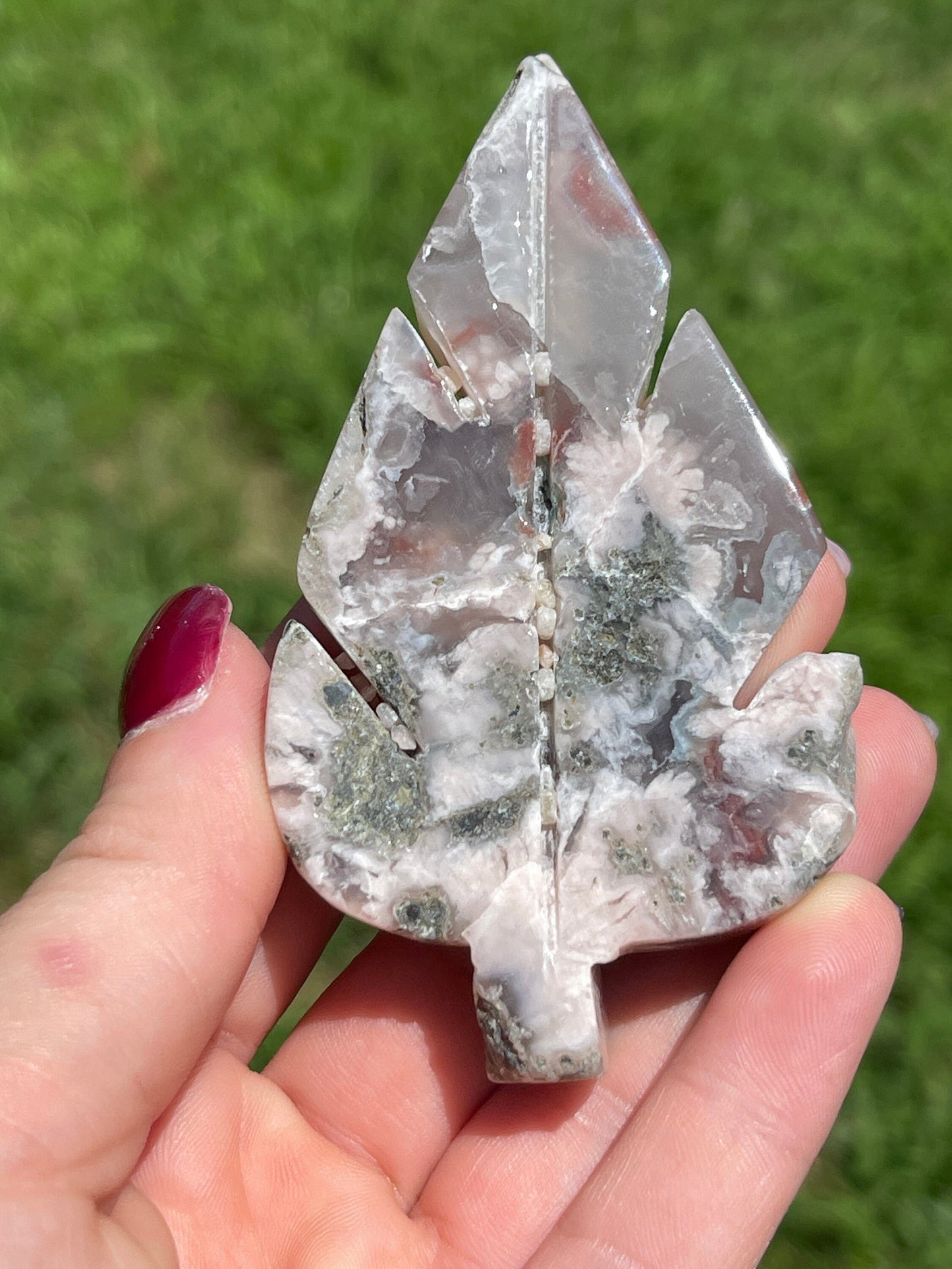Flower Agate Leaf Carving with Druzy