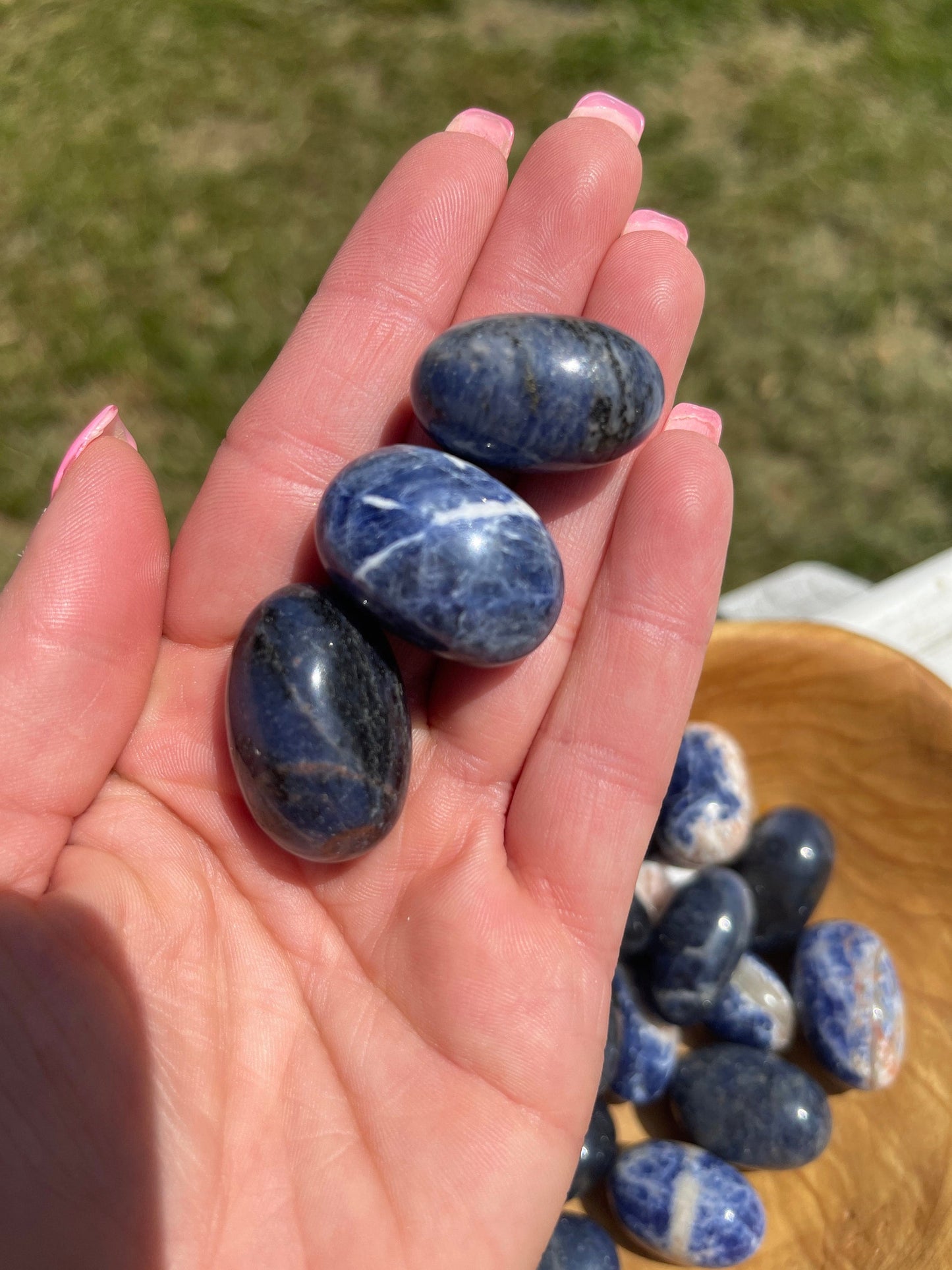Sodalite Tumbled Stone: Meditation Pocket Crystal