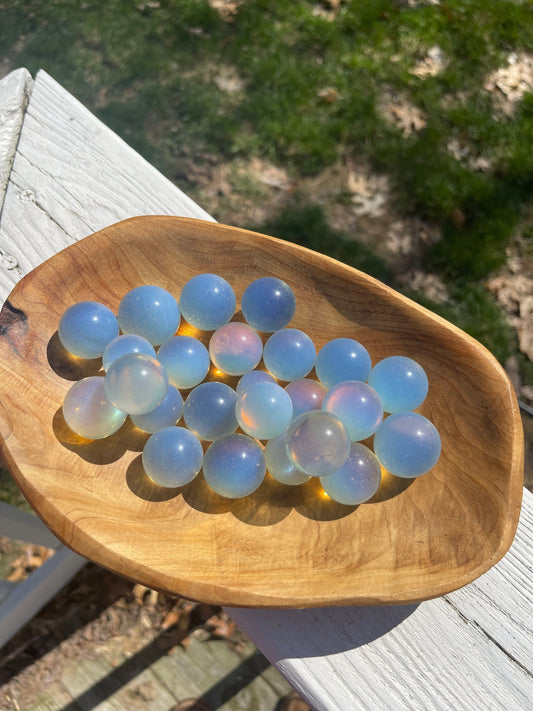 Opalite Mini Sphere: Meditation Crystal Carving (0.9in)
