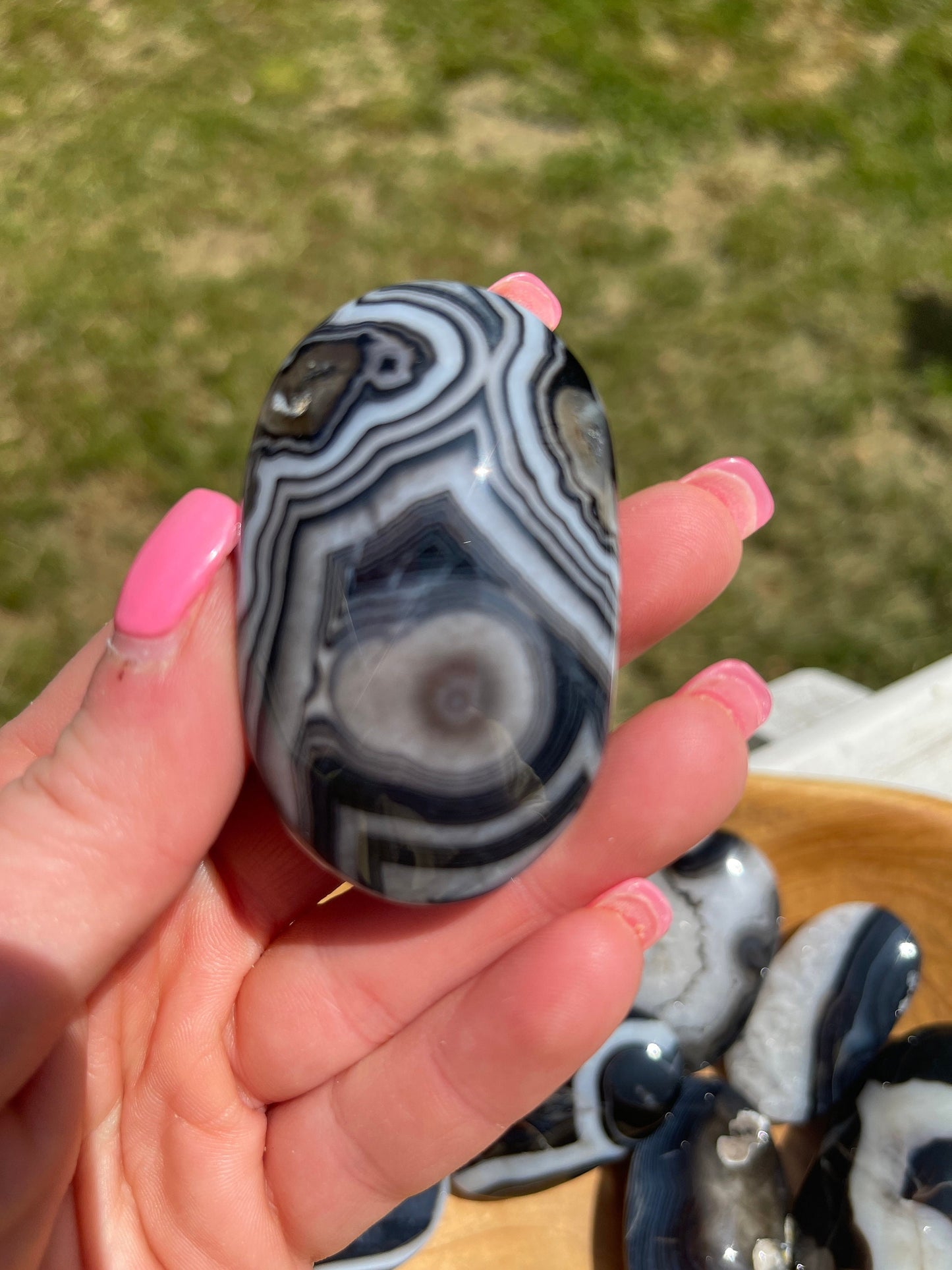 1 Sardonyx Palm Stone