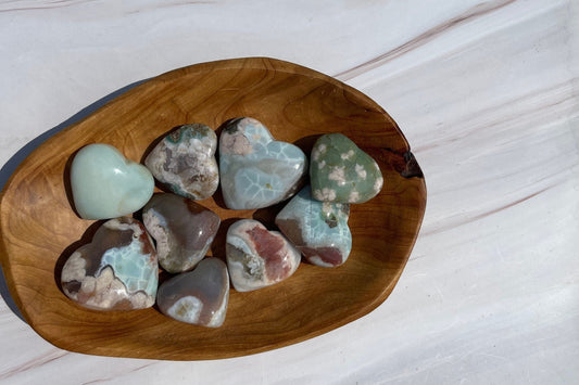 1 Higher quality green flower agate heart palm stone