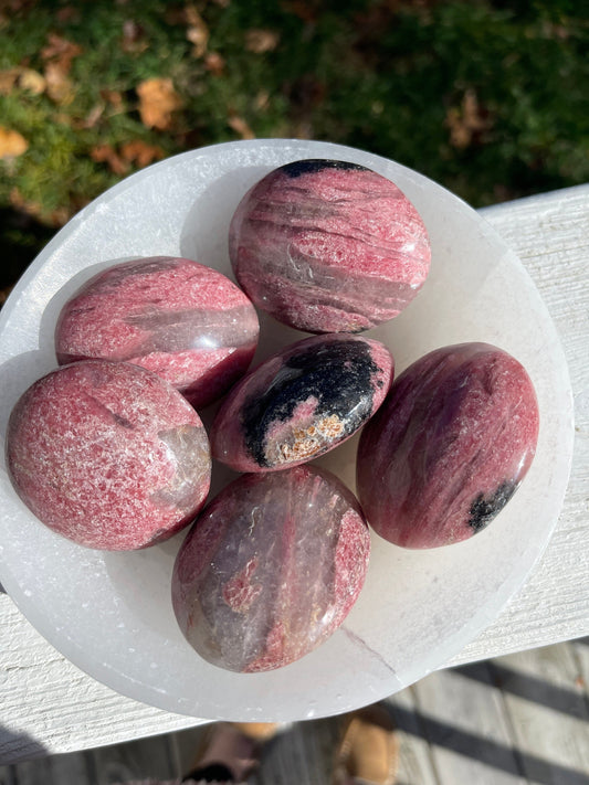 1 Rhodonite Palm Stone