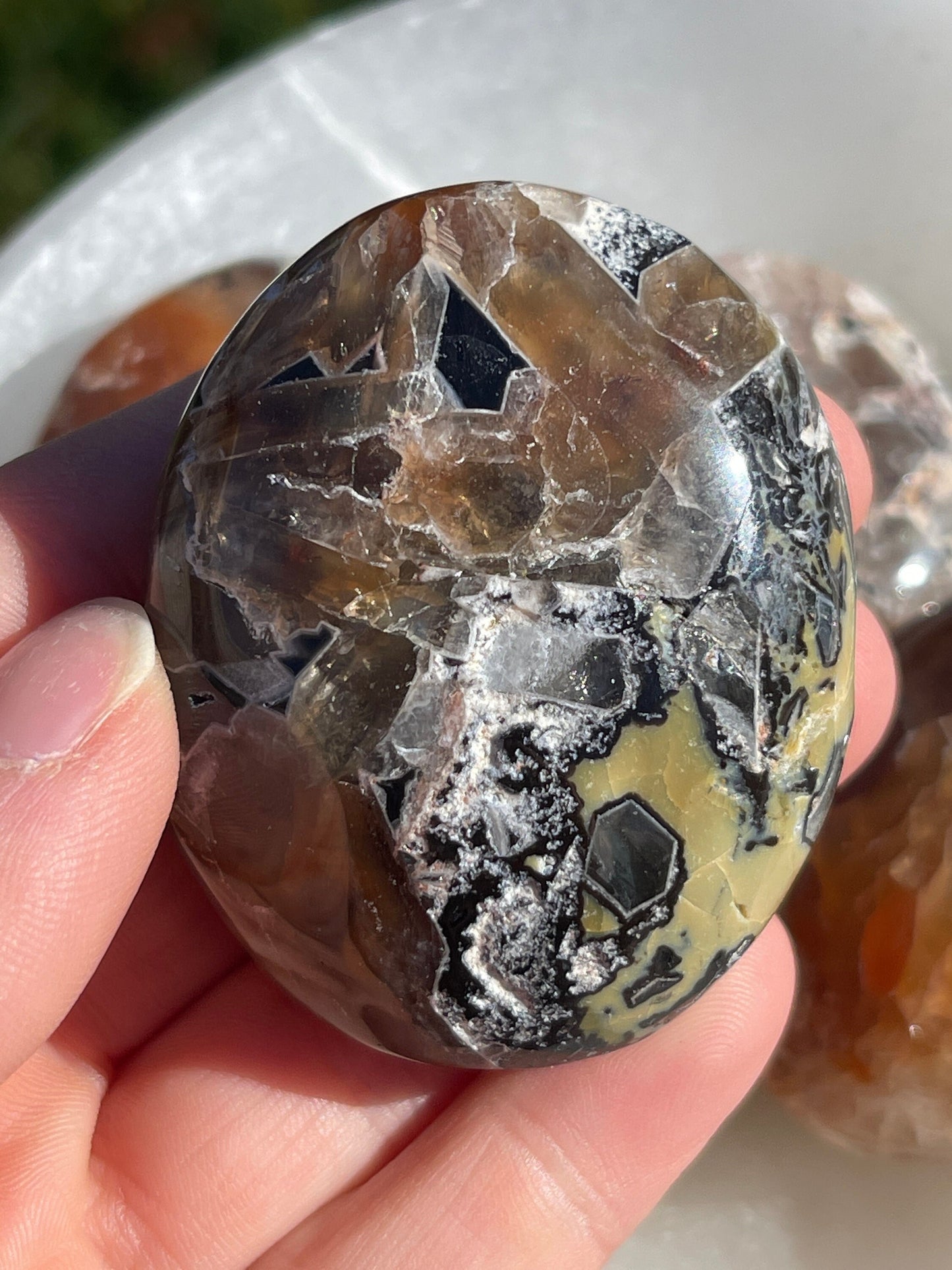 1 Mosaic chalcedony quartz palm stone
