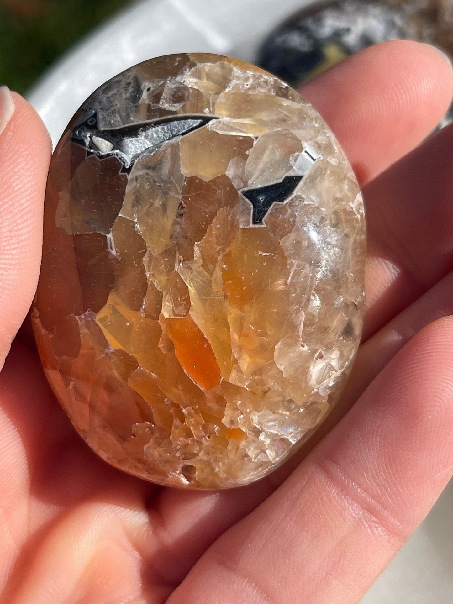 1 Mosaic chalcedony quartz palm stone