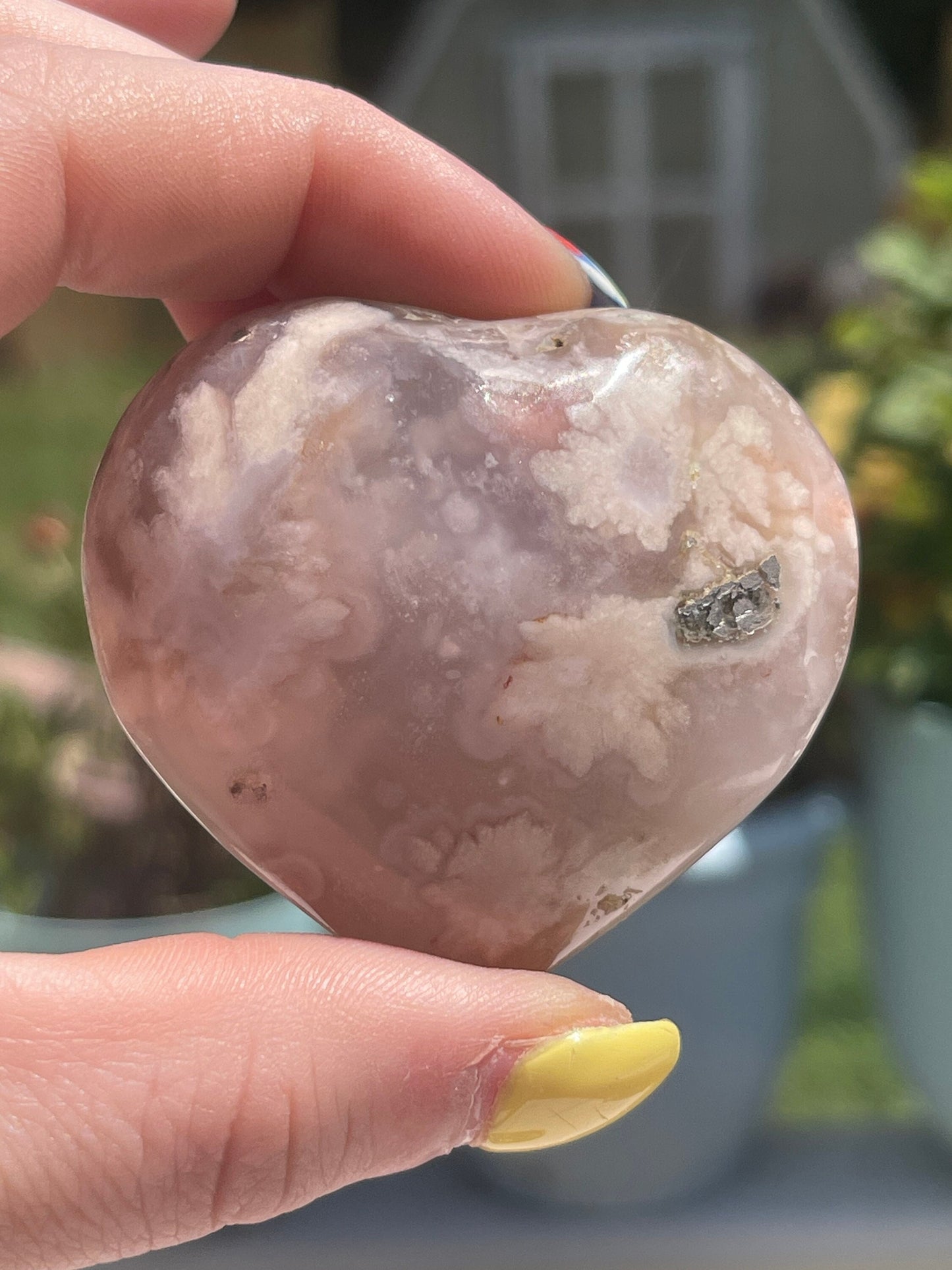 1 Flower agate heart palm stone