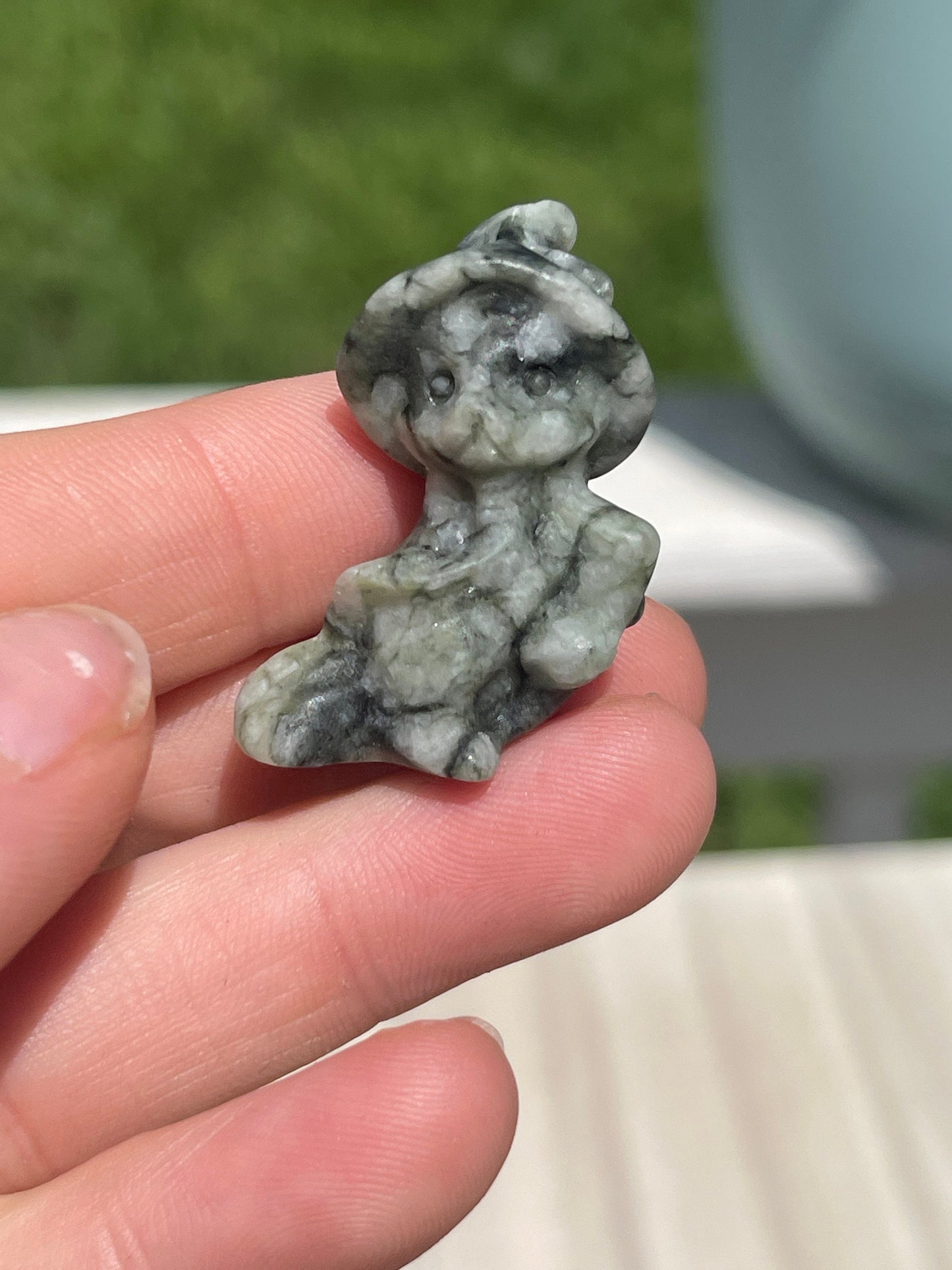 Mixed material mini witch cat carving