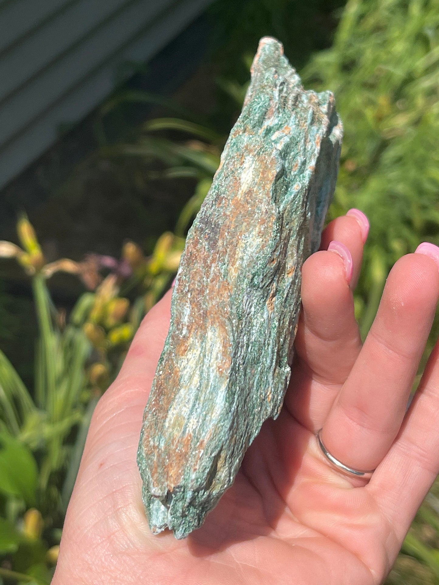 Raw green mica (fuchsite)