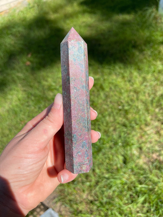 Ruby in Kyanite Crystal Tower: UV Reactive Healing Stone