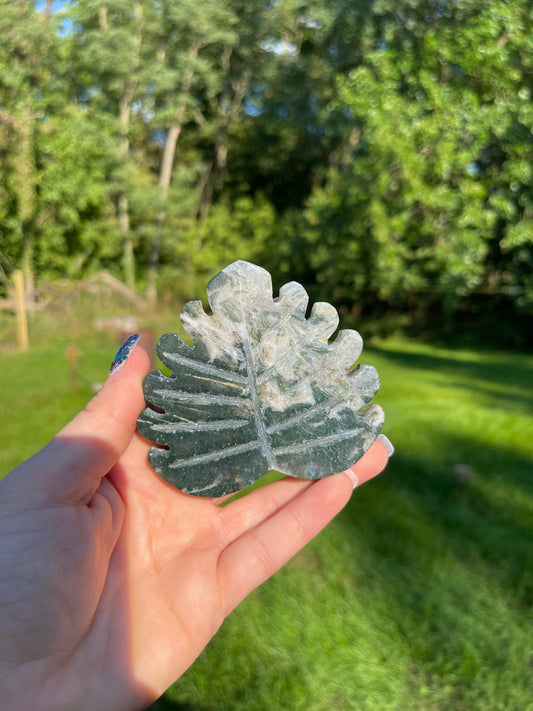 Moss Agate Crystal Leaf Carving