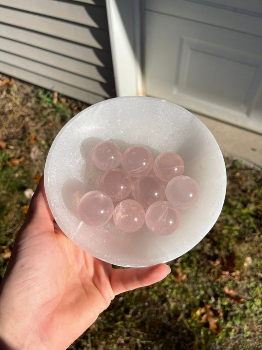 1pc Rose Quartz Mini Sphere with Star Flash