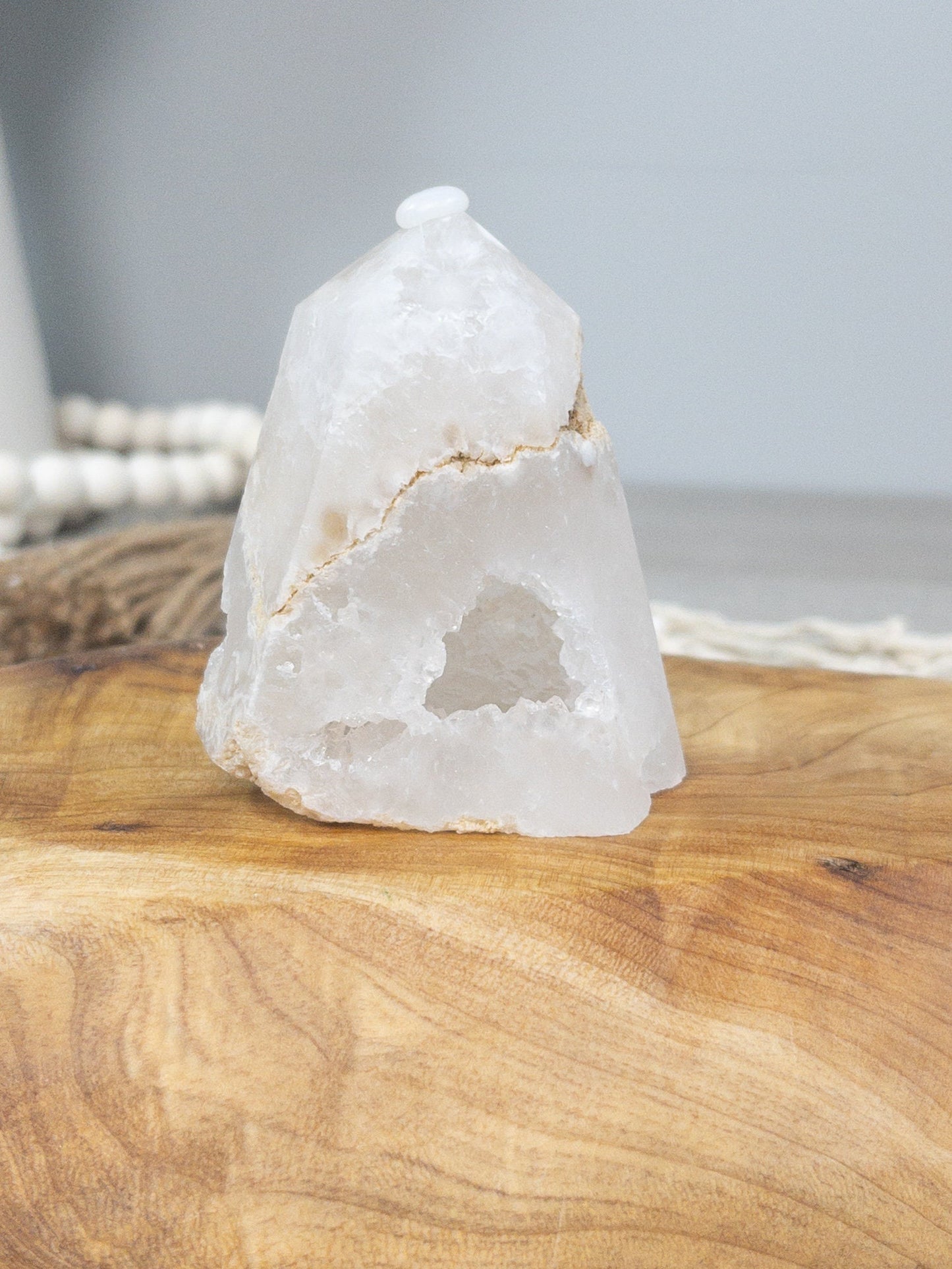 Snowflake agate cluster point