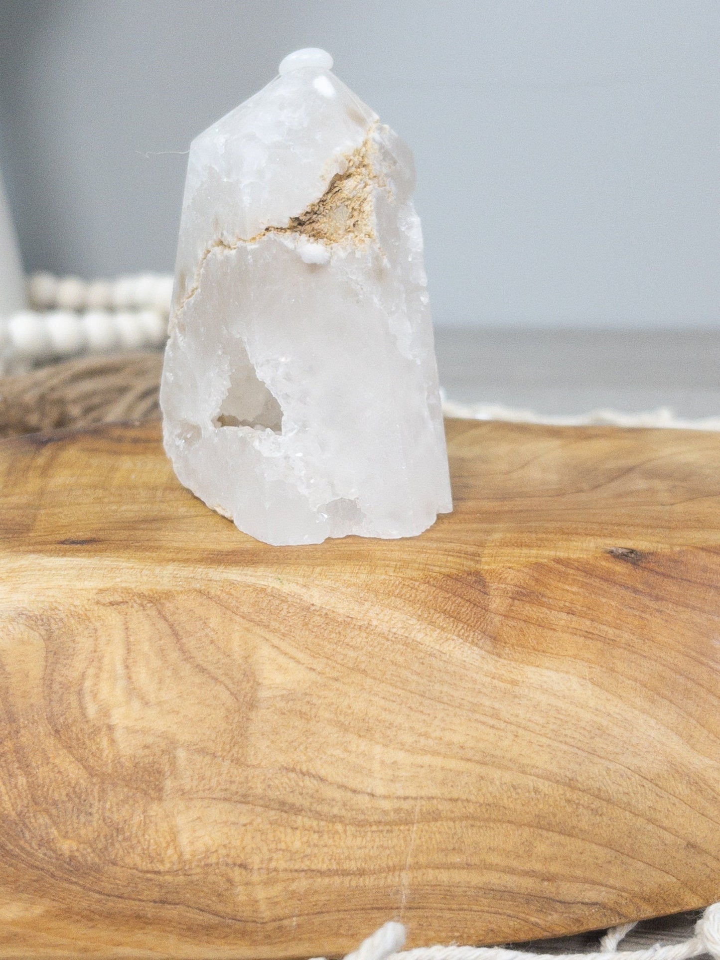 Snowflake agate cluster point
