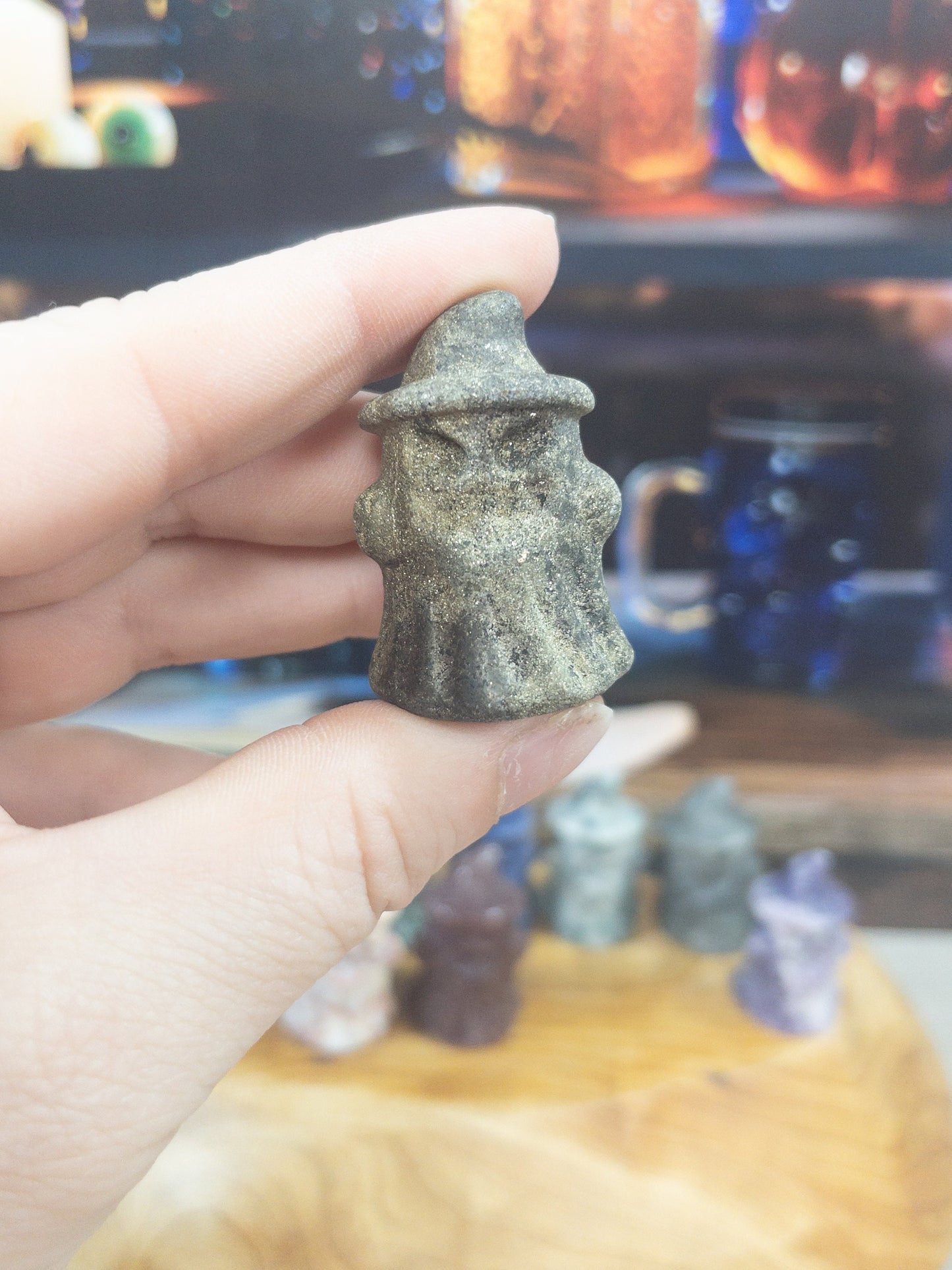 1 Mini ghosts with witch hats carving | Halloween carvings