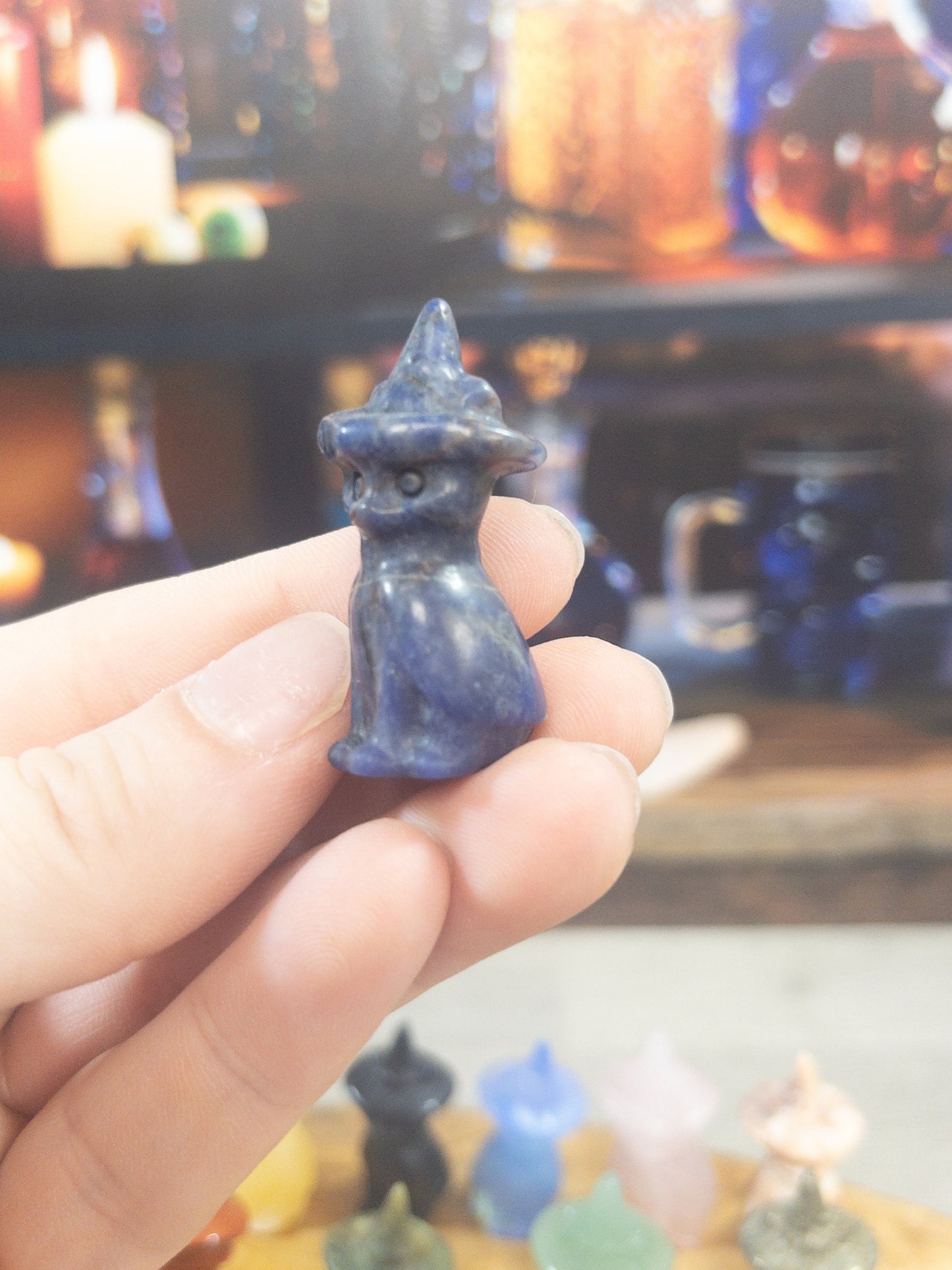 1 Mini cat with witch hat carving | Halloween carvings