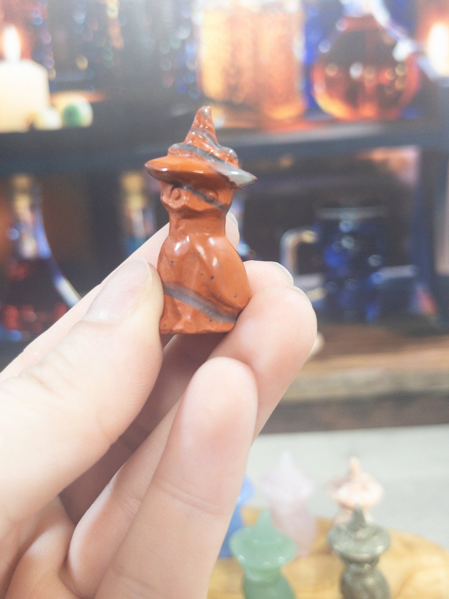 1 Mini cat with witch hat carving | Halloween carvings