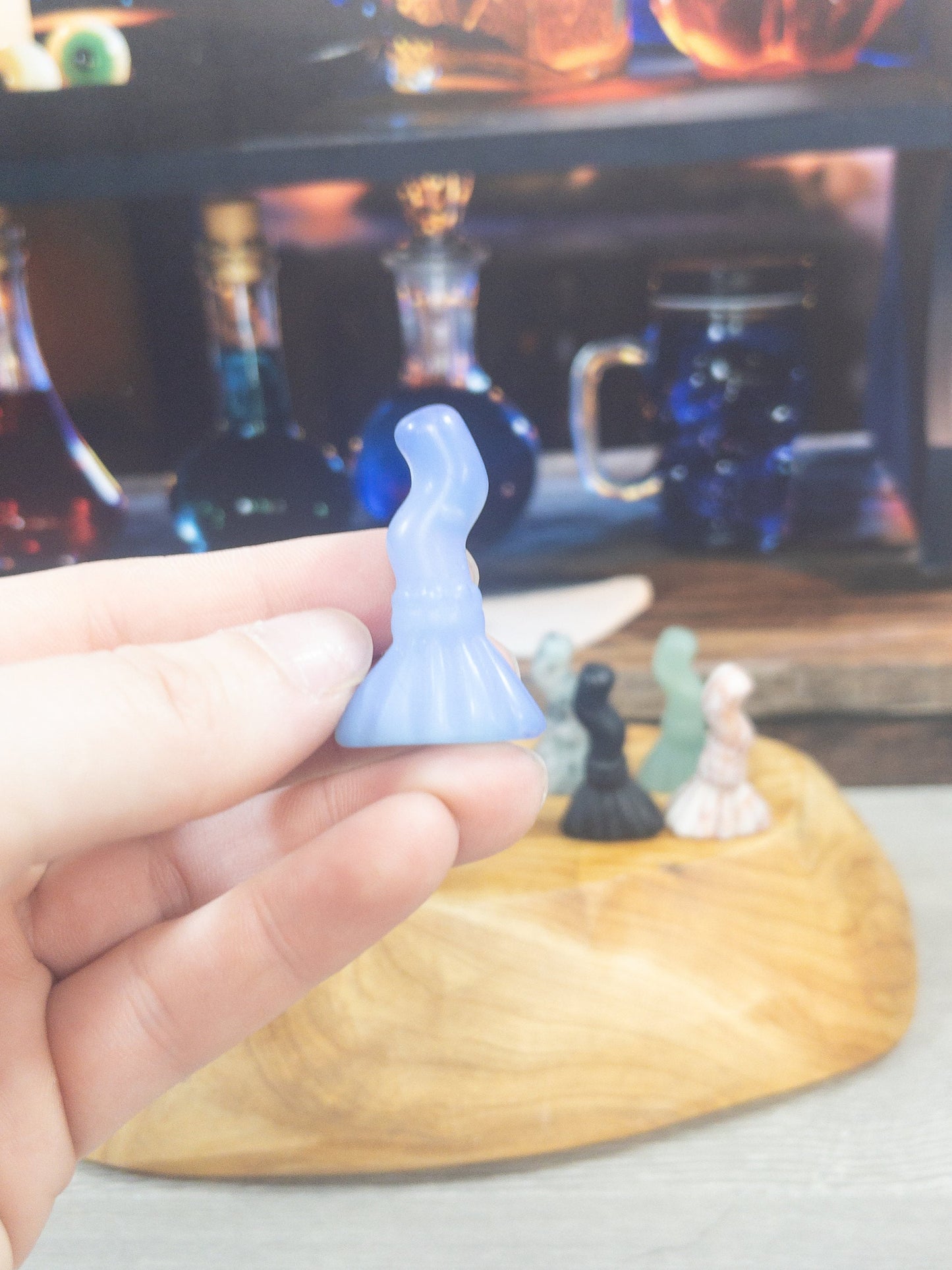 1 Mini witches broom carving | Halloween carvings