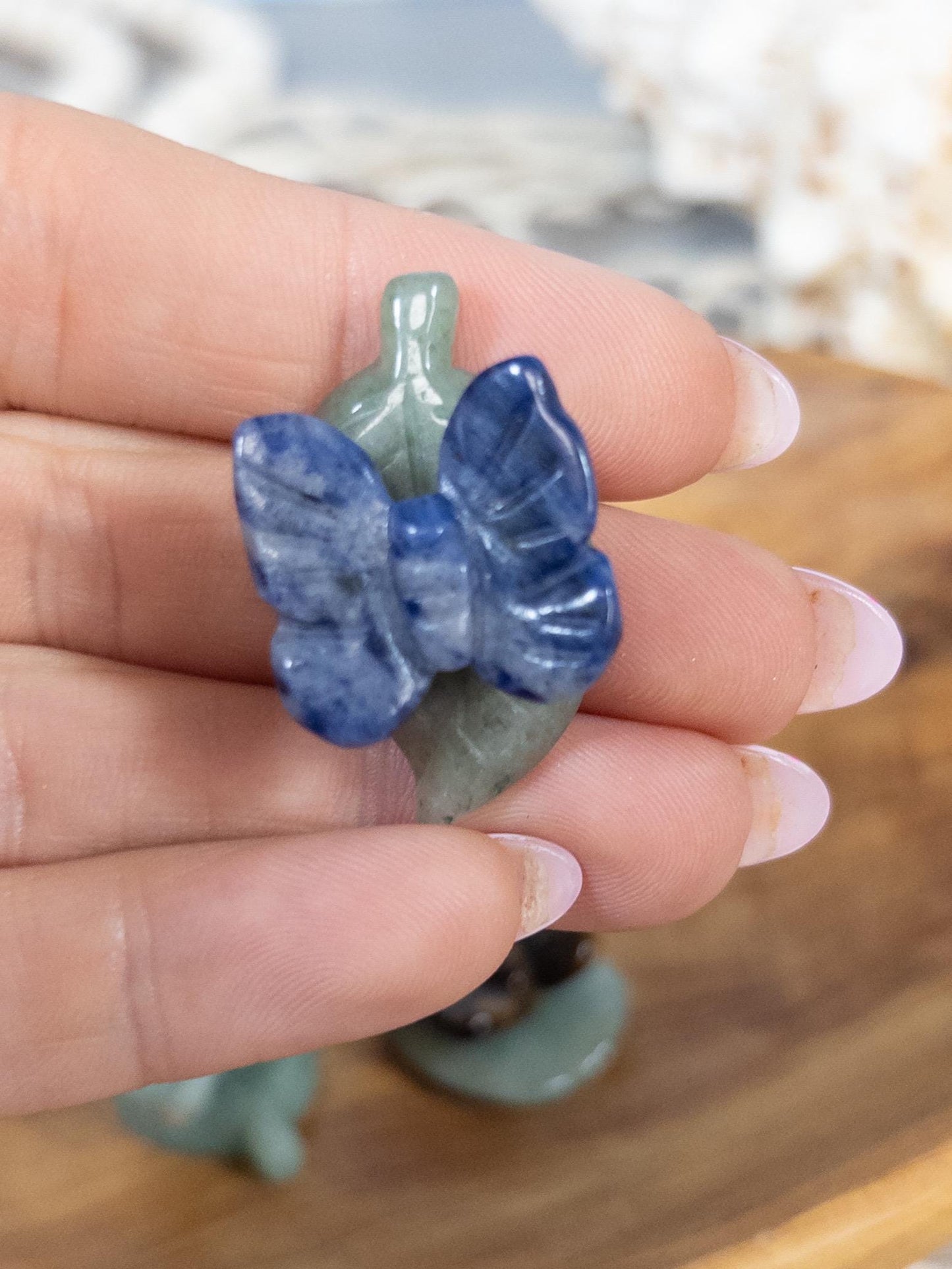 Intuitively chosen Butterfly Carving