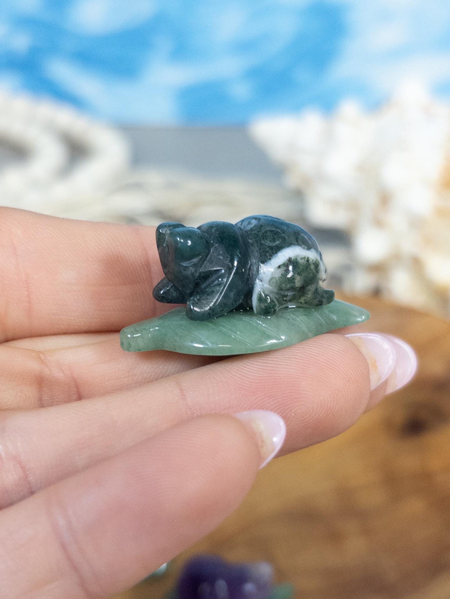 1 Intuitively Chosen Crystal Ladybug Carving