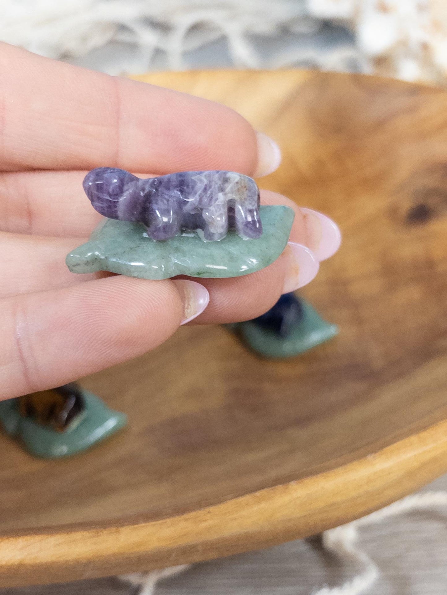 Intuitively chosen Lizard Carving