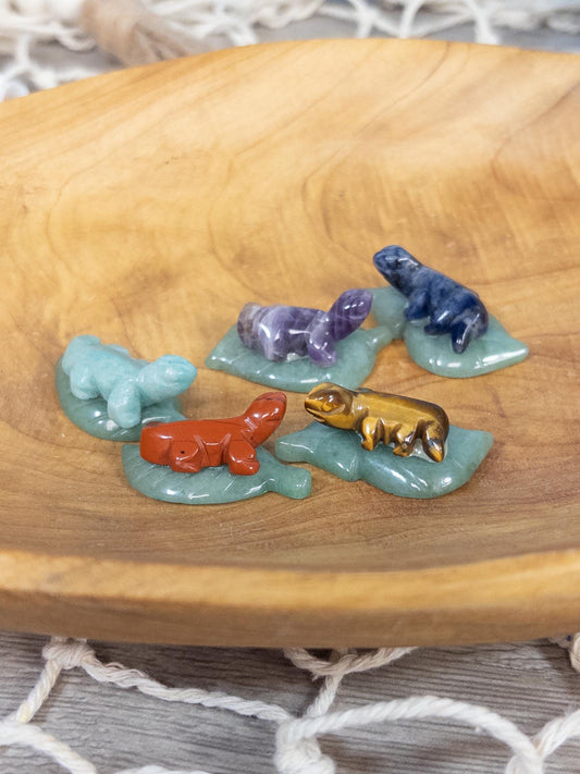 Intuitively chosen Lizard Carving